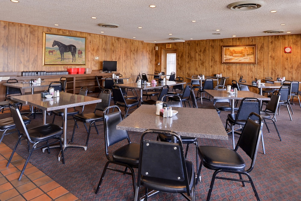 Ranch House Motel - photo 26