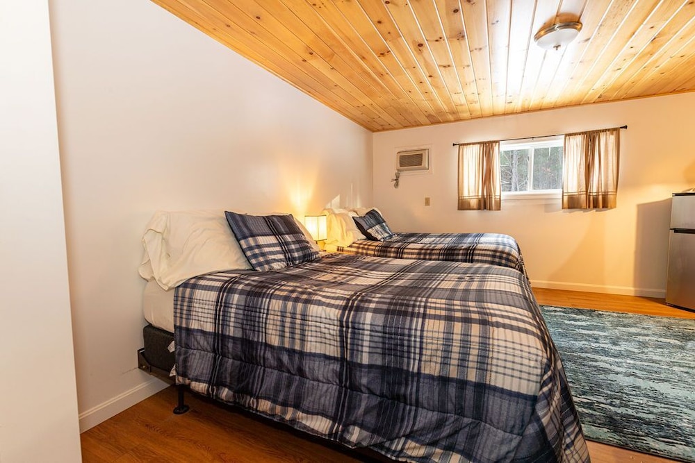 West Bethel Motel - photo 10