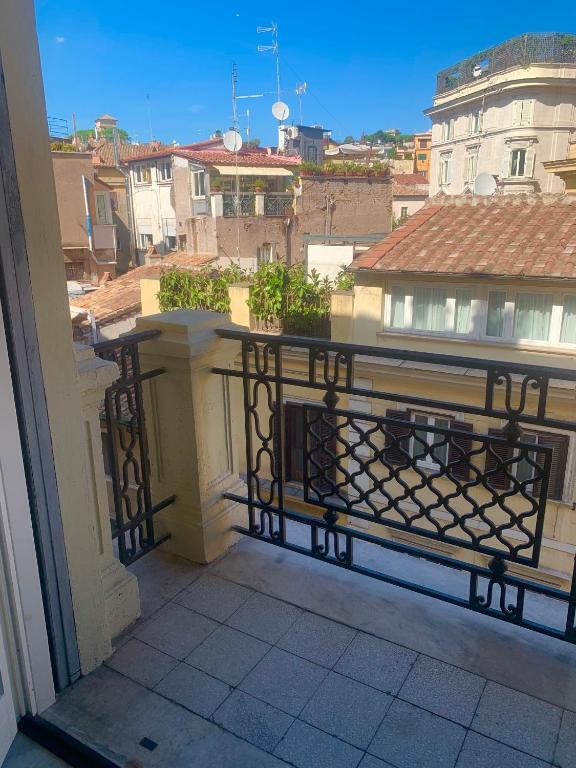 Spain Apartments — 4-Star Luxury Hotel in Rome, Italy