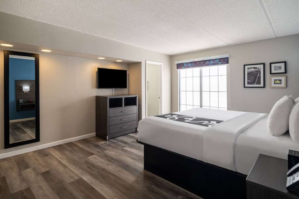 La Quinta Inn by Wyndham Sacramento North - photo 26
