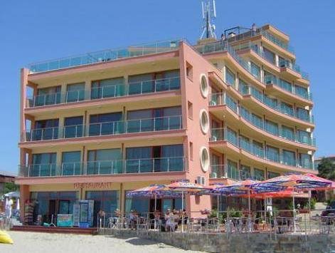 Sunny Bay Aparthotel in Sveti Vlas, Bulgaria