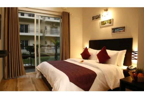 Ganret suites and resort in Vrindavan, India