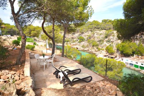 Houm Villa Cala Pi — 4-Star Luxury Hotel in Llucmajor, Spain