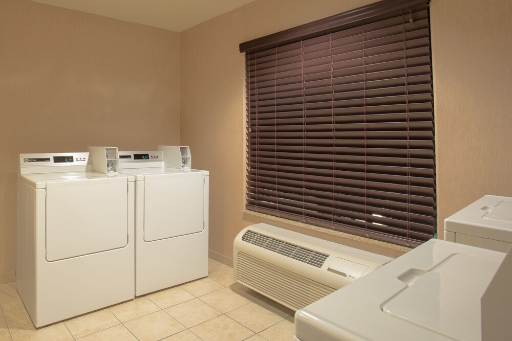Holiday Inn Express & Suites Yuma by IHG - photo 31