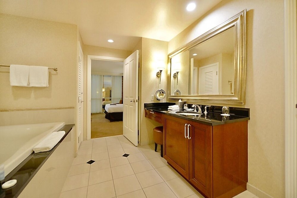 ABZ Signature Suites - photo 29
