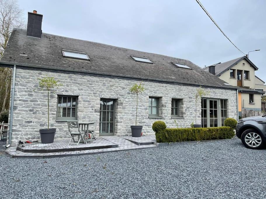 Charmante Maison de Vacances — 4-Star Luxury Hotel in Vaux-Sur-Sure, Belgium
