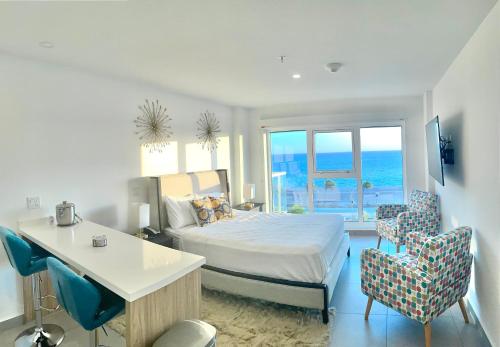 Ocean View Condo overlooking the Caribbean Sea at Harbour House — 4-Star Luxury Hotel in Oranjestad, Aruba