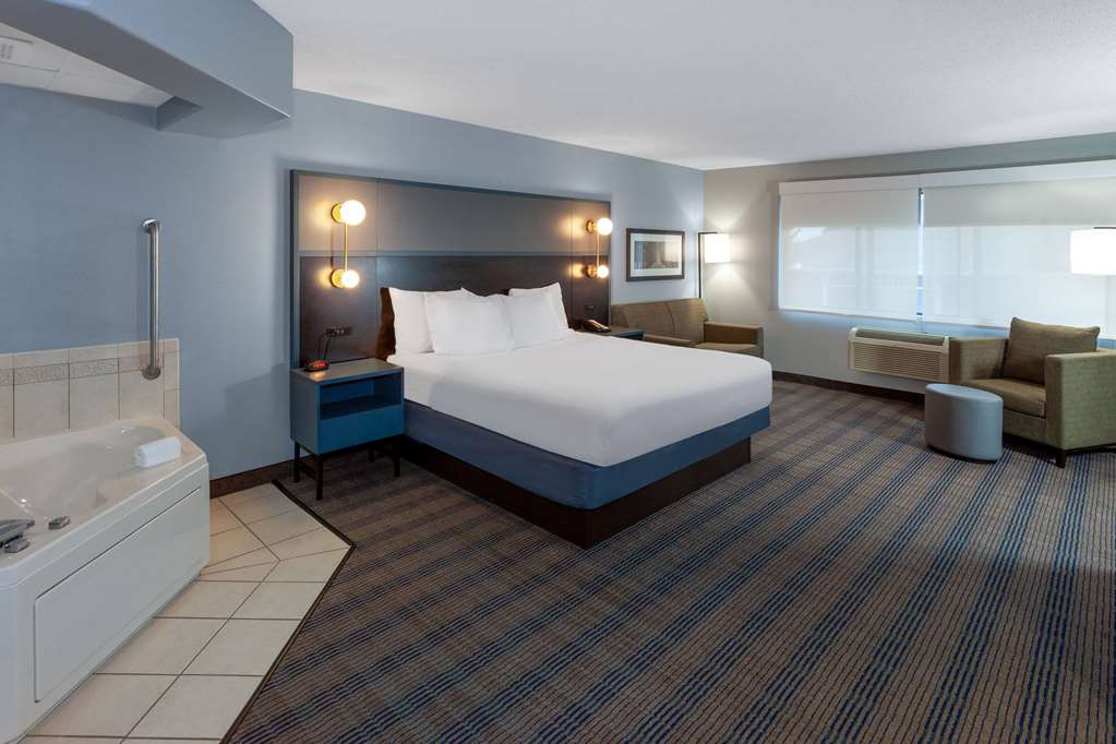 AmericInn by Wyndham Peoria - photo 18