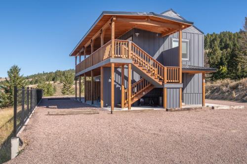 Modern Suite with Panoramic Views — 4-Star Luxury Hotel in Philipsburg, United States