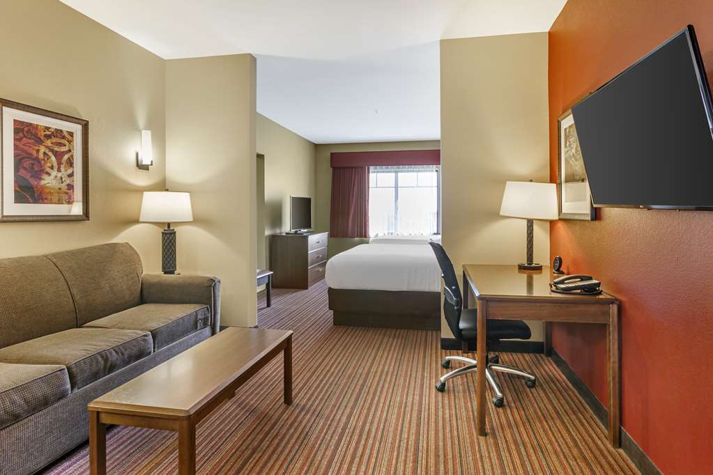 Best Western Plus Chandler Hotel & Suites - photo 20
