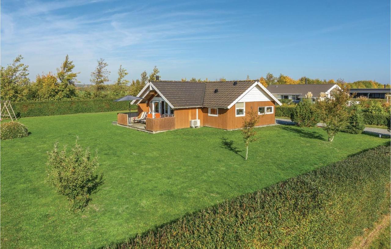 Three Bedroom Holiday Home In Sydals — 4-Star Luxury Hotel in None, Denmark