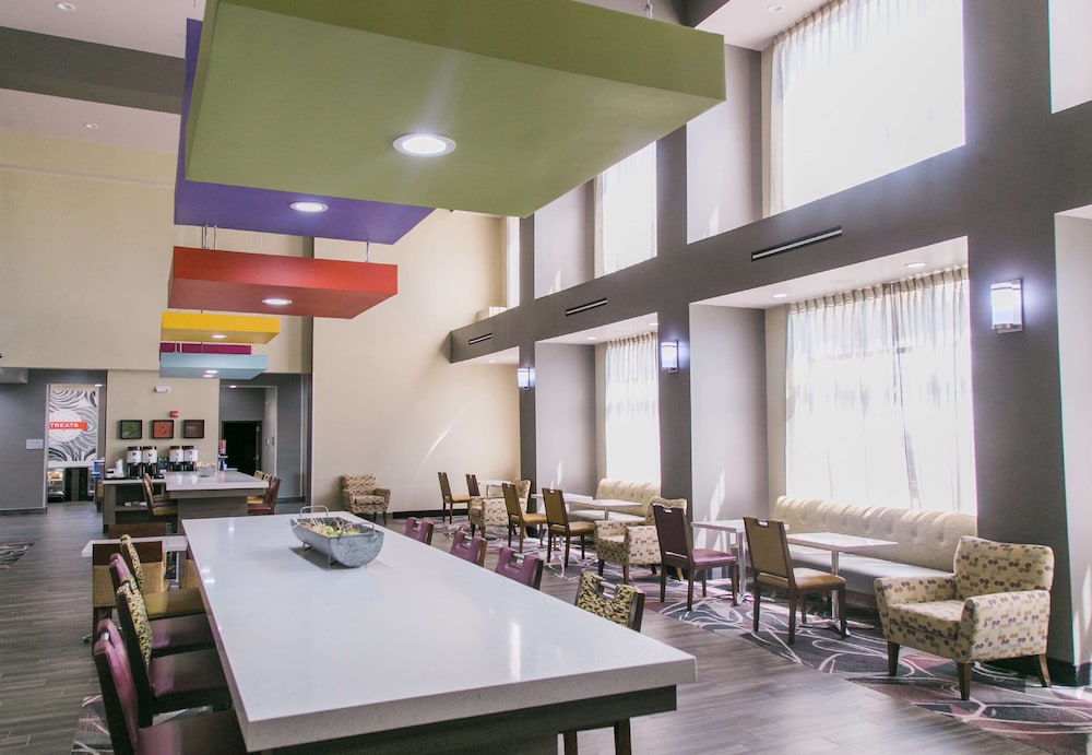 Hampton Inn & Suites Amarillo East - photo 3