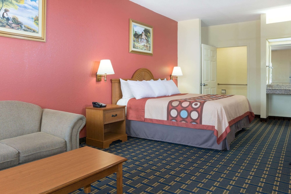 Super 8 by Wyndham Stafford Sugarland Area - photo 6