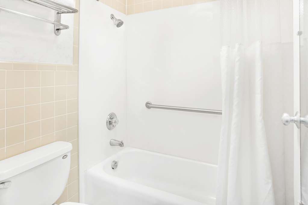 Howard Johnson by Wyndham Staunton - photo 19