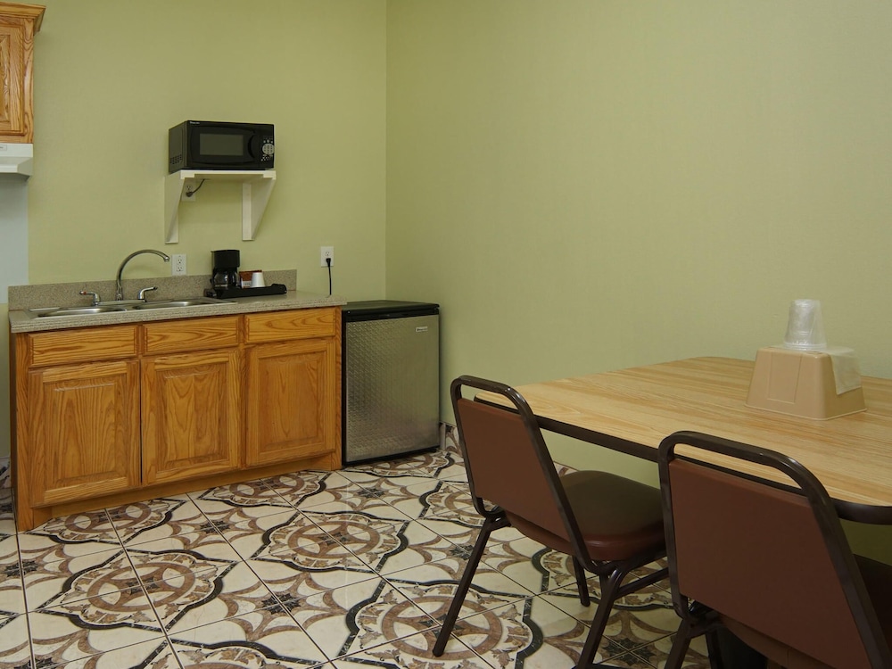 Quality One Motel - photo 10