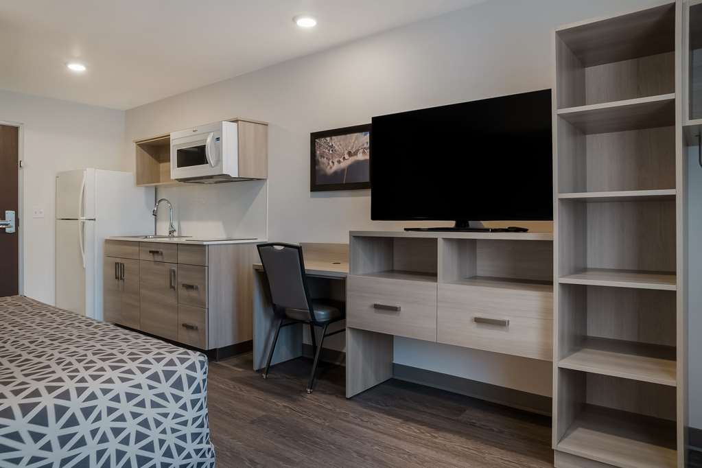 Woodspring Suites Detroit Sterling Heights - photo 17