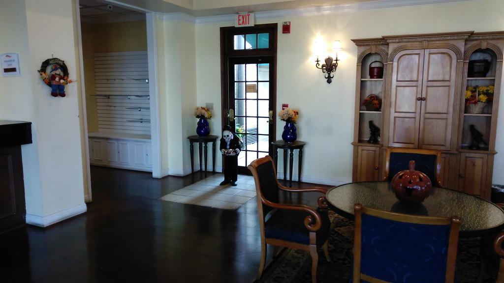 Baymont Inn and Suites Shreveport Airport - photo 11