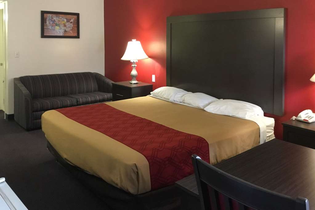 Econo Lodge Ruther Glen - photo 14