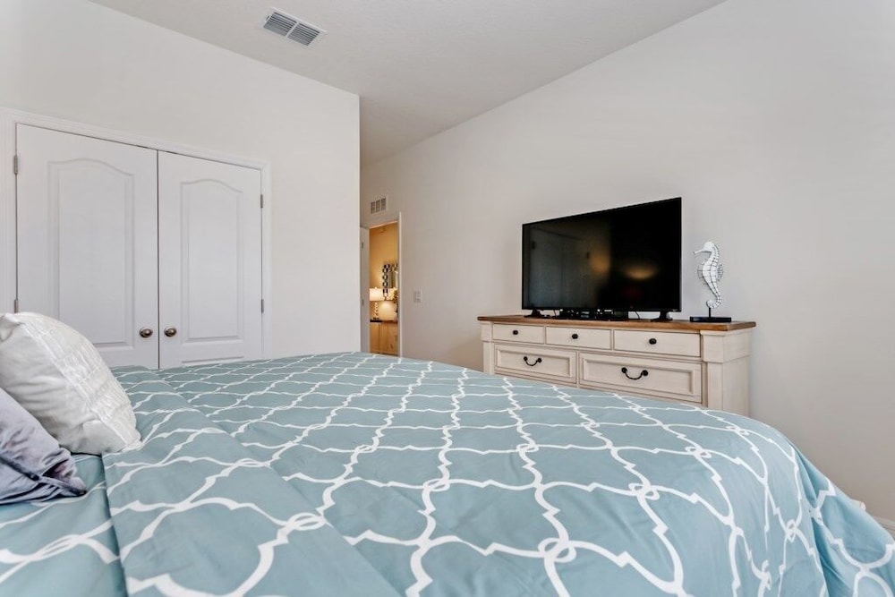 Amazing 7 Bedroom Solterra New Resort Home 7 Villa by Redawning - photo 5
