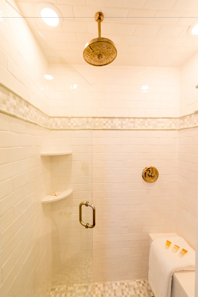 The Newport Inn - photo 45