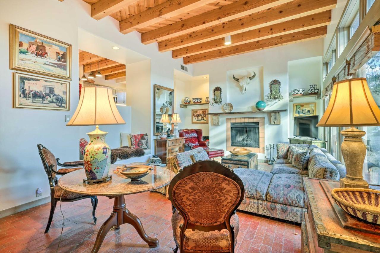 Mountain Views and Patio Santa Fe Escape in Santa Fe, United States