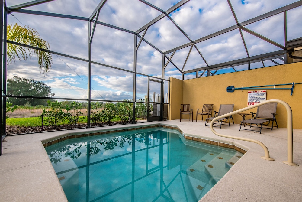 Solterra Sunshine Villa townhome with private pool in a resort setting - photo 24