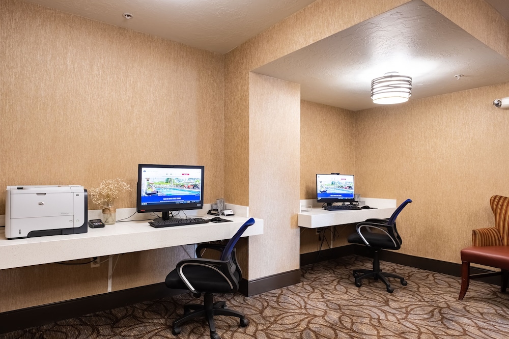 Hampton Inn & Suites Salt Lake City Airport - photo 63