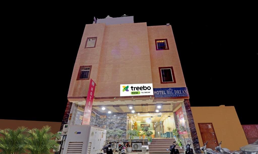 Treebo Taj Dream - last minute hotel in Agra