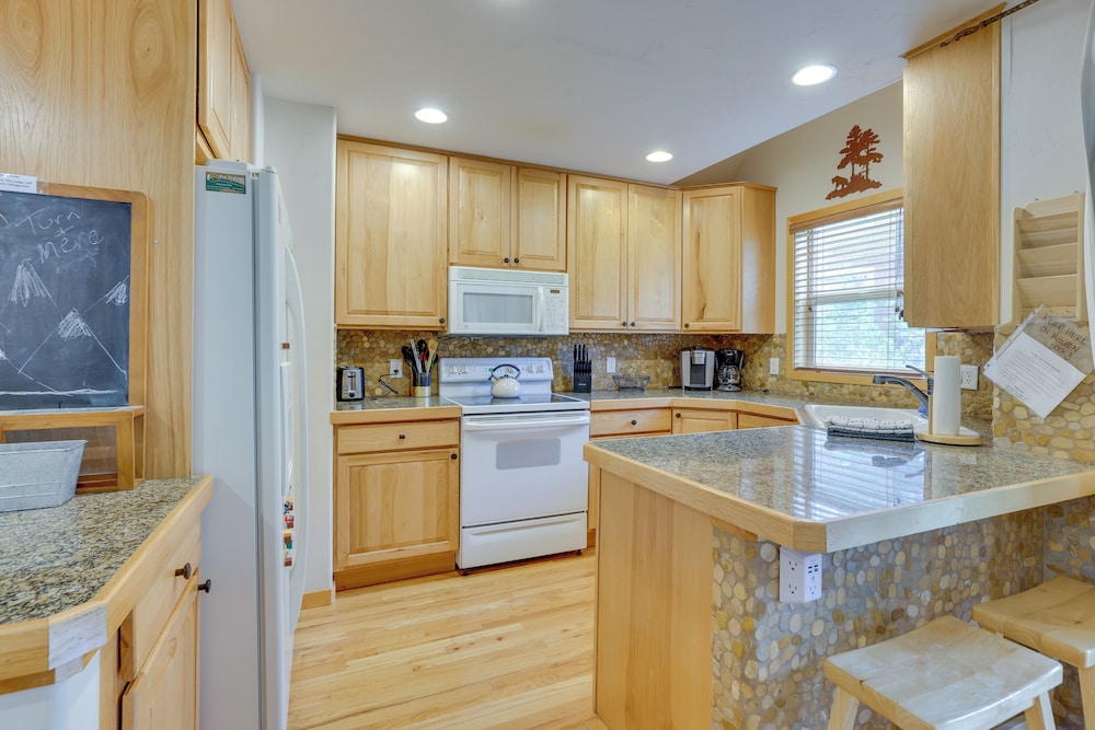 Downtown Winter Park Townhouse 3 Mi to Ski Resort - photo 27