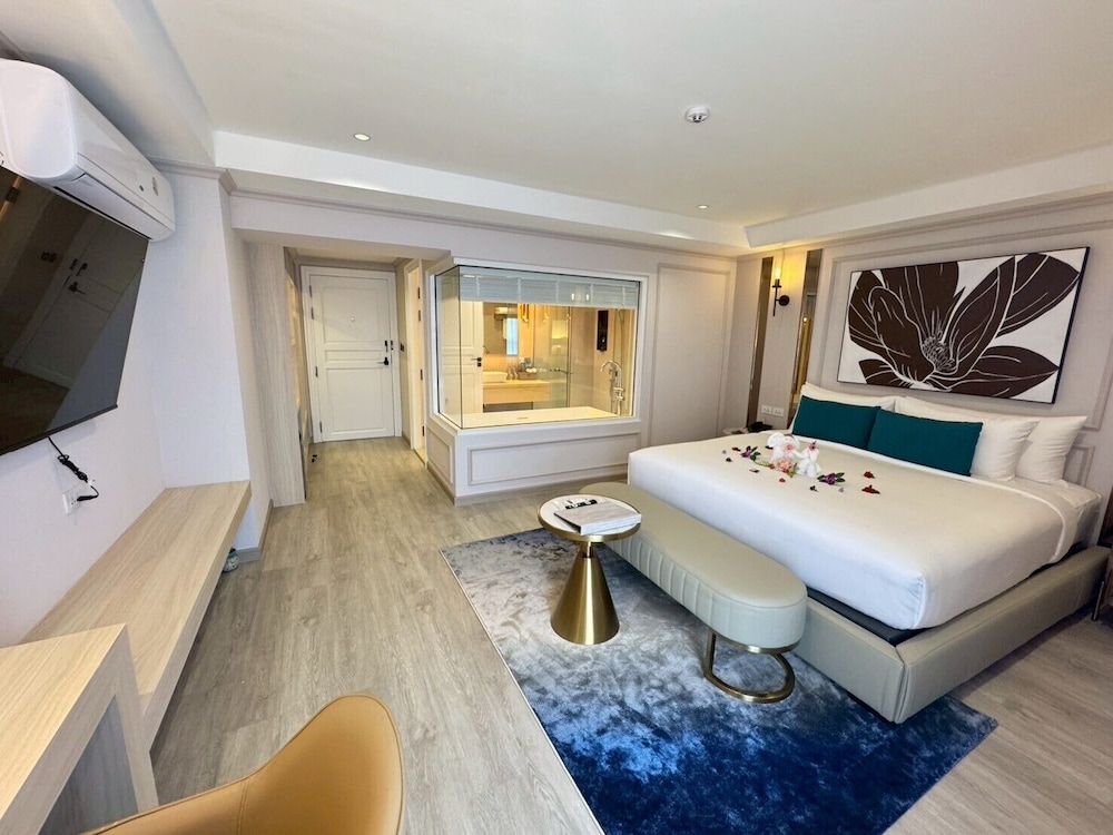 Villa Atchara Hotel - last minute hotel in Patong