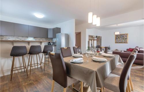 Stunning Home In Pula With Wifi — 4-Star Luxury Hotel in Pula, Croatia