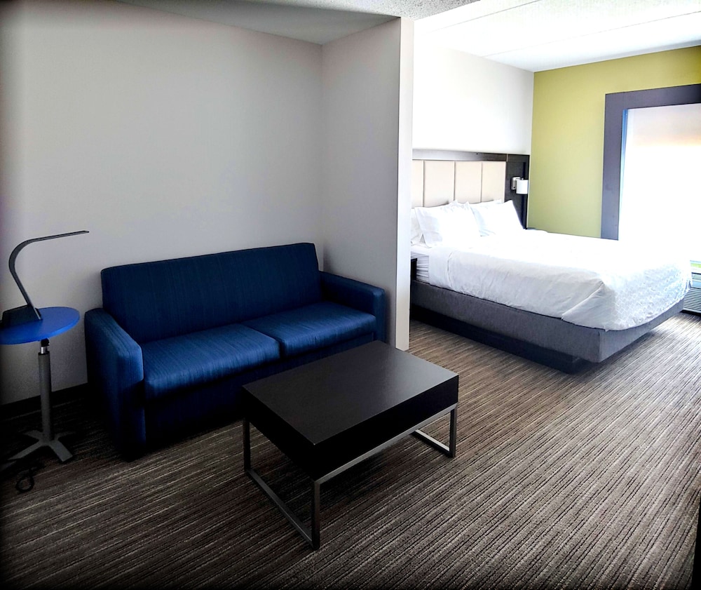 Holiday Inn Express & Suites Clear Spring by IHG - photo 15
