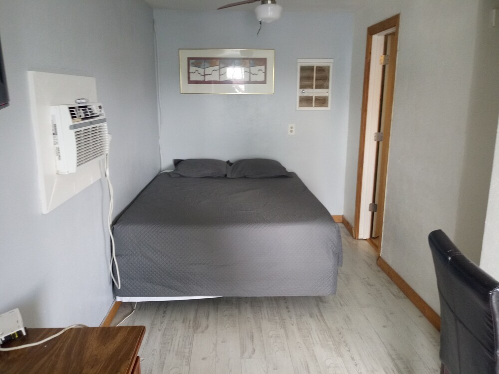 La Fun Motel - photo 10