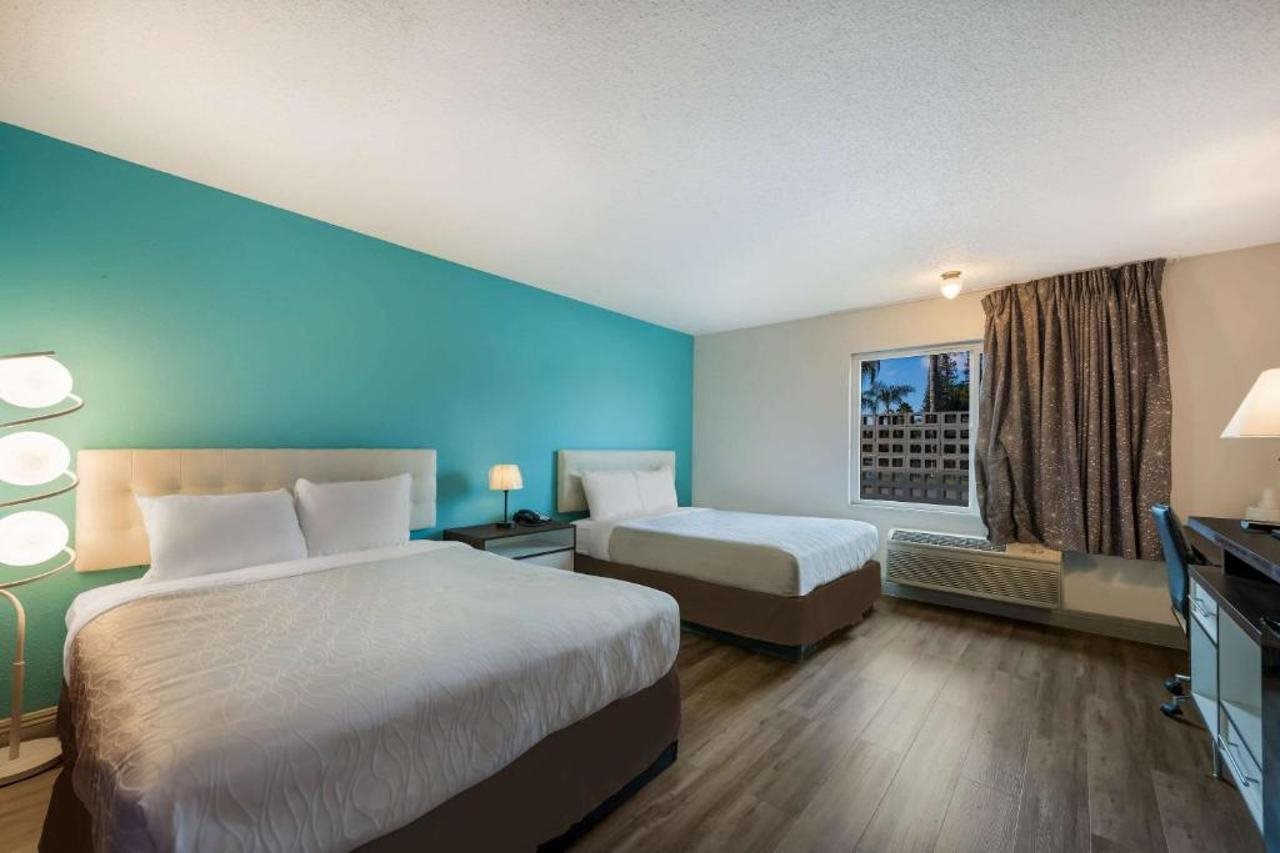 Rodeway Inn Fresno near Yosemite - photo 8