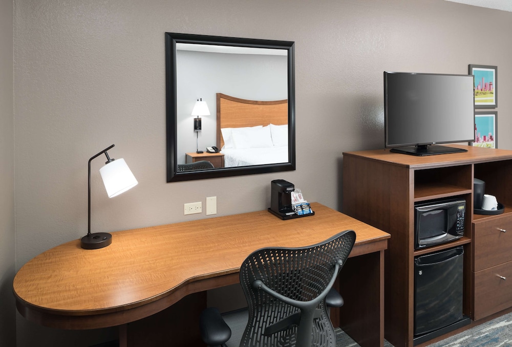 Hampton Inn & Suites Chicago North Shore Skokie - photo 14