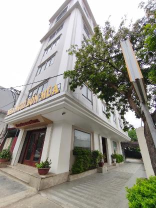 Bốn Mùa Hotel - last minute hotel in Hanoi