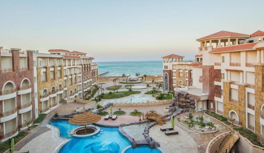 Royal Beach Serviced Apartments — 4-Star Luxury Hotel in Hurghada, Egypt