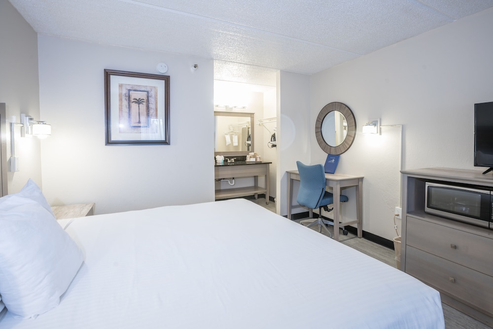 Ocean Coast Hotel At The Beach - photo 25