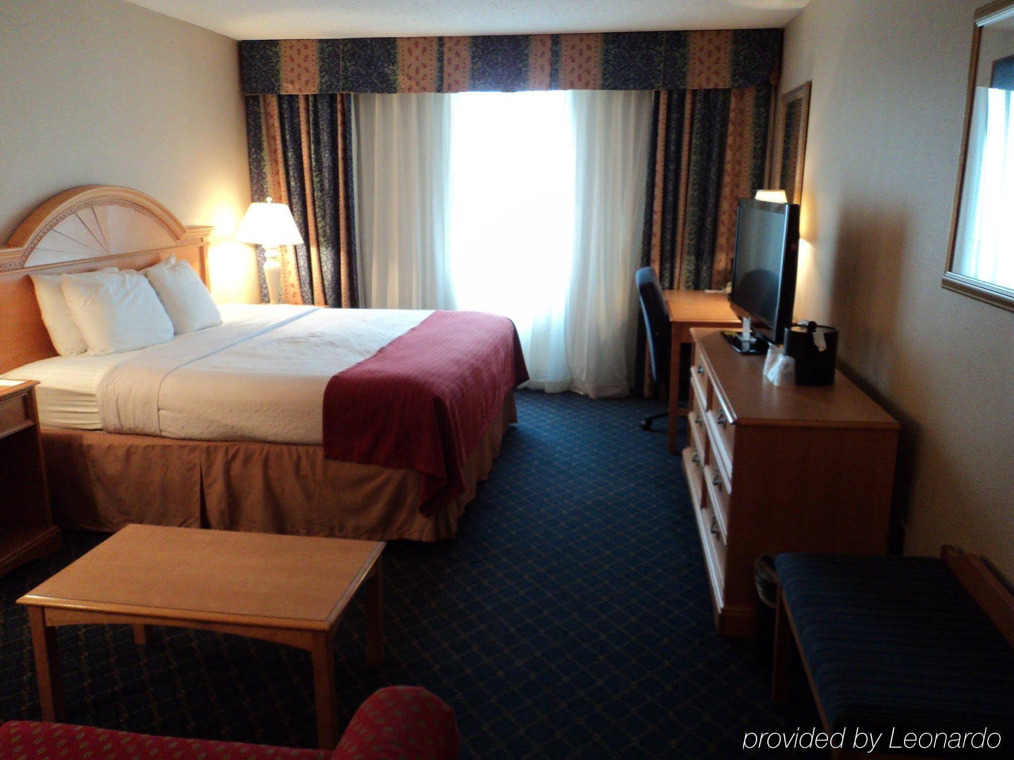 Caribbean Cove Hotel and Water Park - photo 3