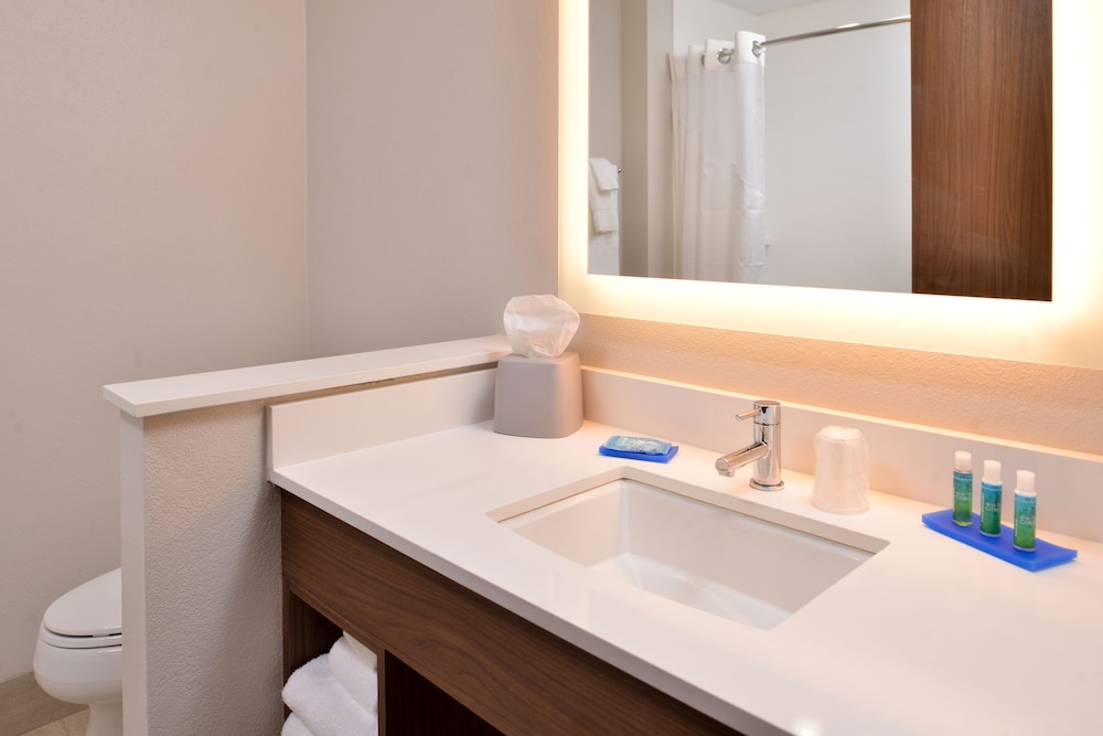 Holiday Inn Express Early by IHG - photo 16