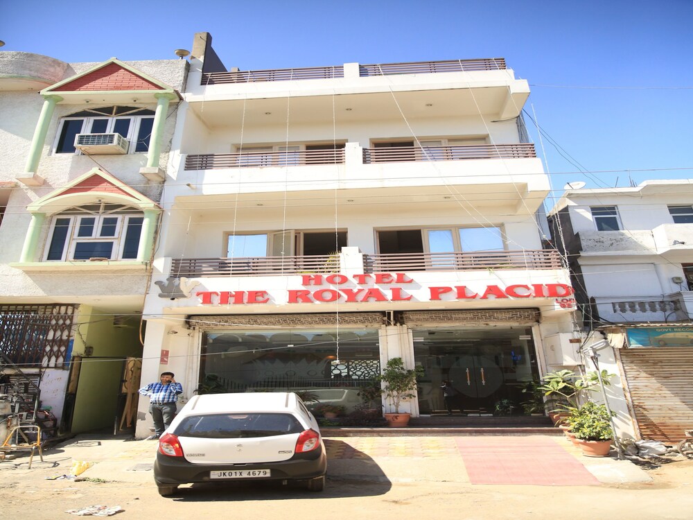 OYO 4300 Hotel The Royal Placid in Jammu, India