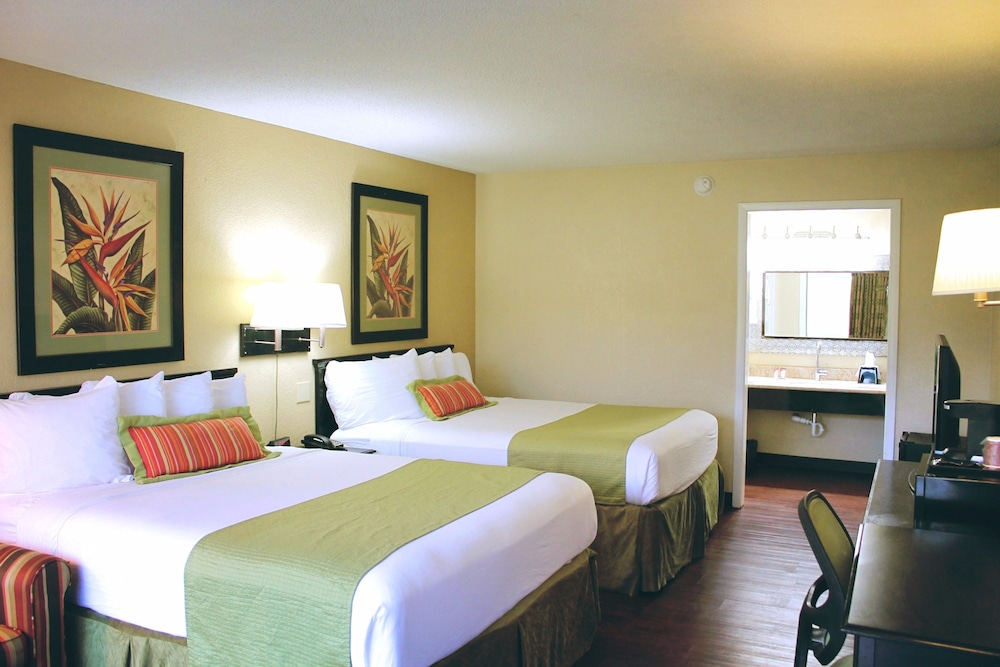 Residence Hub Inn & Suites - photo 4