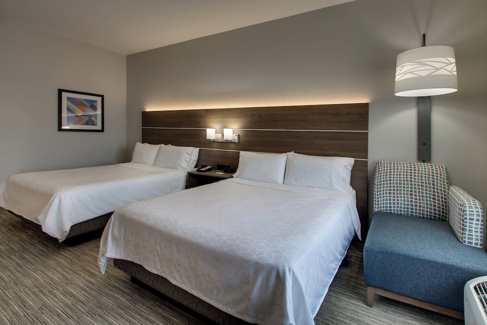 Holiday Inn Express & Suites Carson City by IHG - photo 14