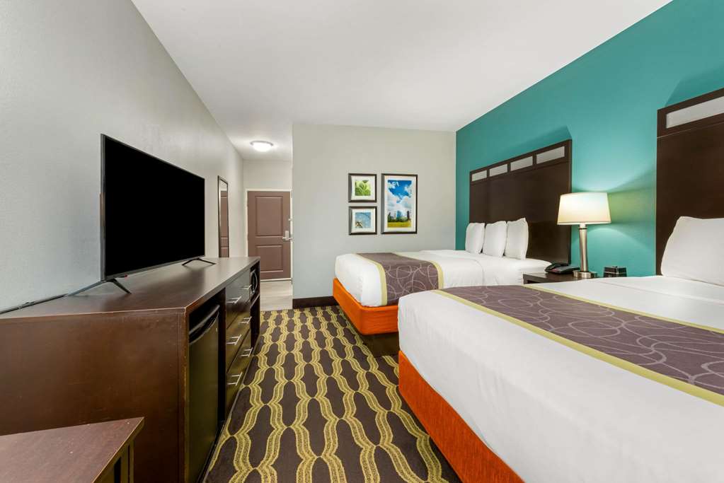 La Quinta Inn & Suites by Wyndham Houston Humble Atascocita - photo 12