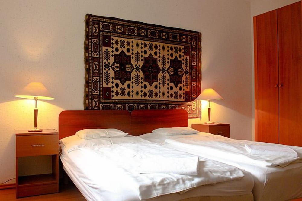 Wellness Hotel Szindbád — Balatonlelle — photo 2