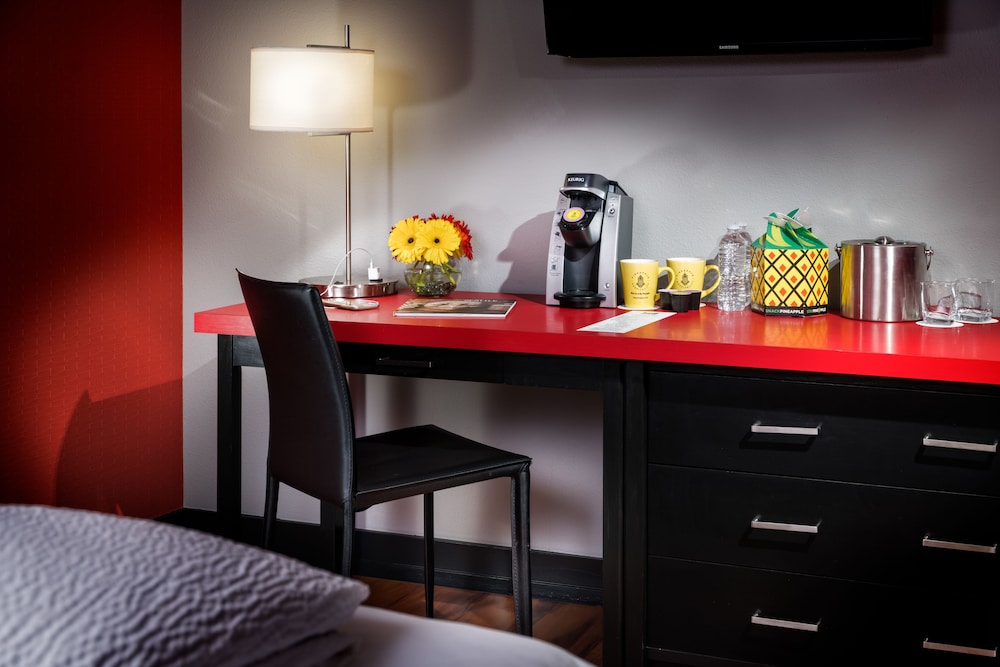 Staypineapple Hotel FIVE Downtown Seattle - photo 15
