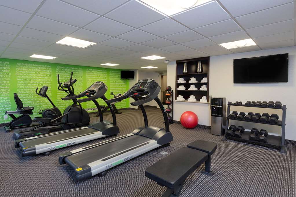 La Quinta Inn & Suites by Wyndham Clifton Rutherford - photo 10