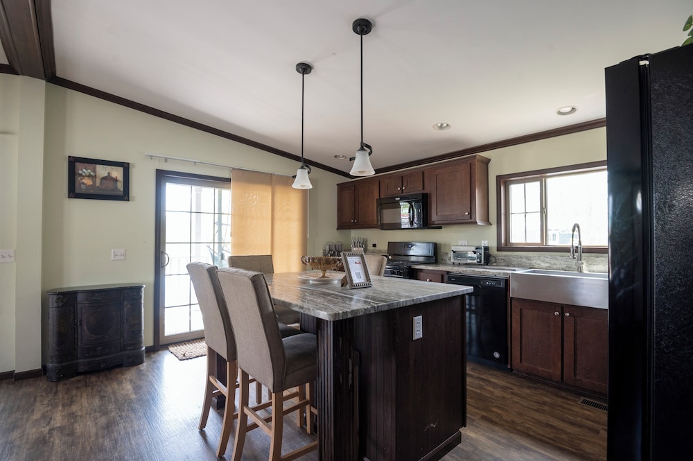 Swan Lake Resort Rentals - photo 87