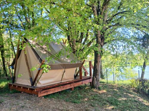 pilotis du lac avec SPA privatif pet-friendly hotel Rabastens