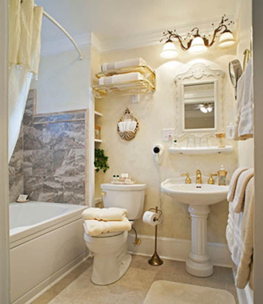 Abbington Green Bed & Breakfast Inn - photo 50